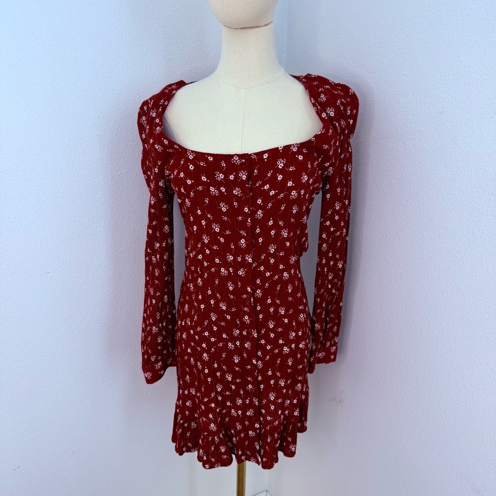saltwater LUXE Maroon Floral Mini Dress - Size Medium